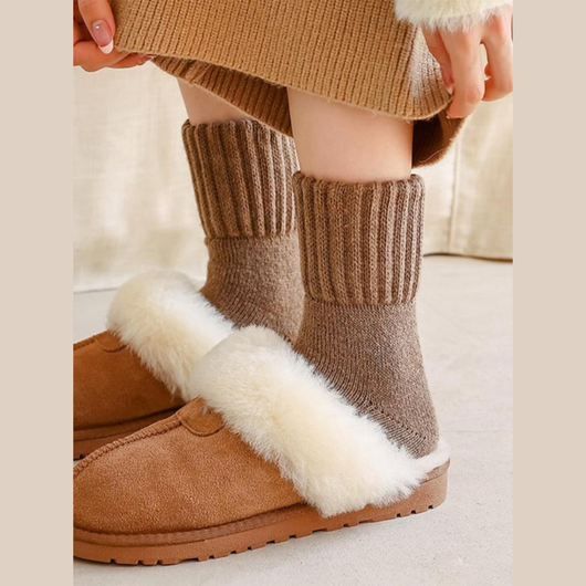 Women’s Comfy Mid-Calf Soft Winter Socks